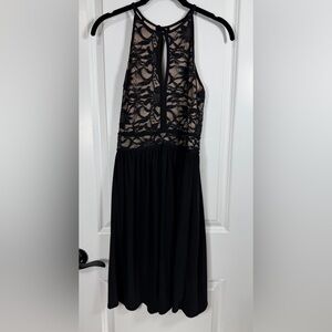 Morgan & Co. Black Lace Keyhole Halter Short Party Dress Size 7/8